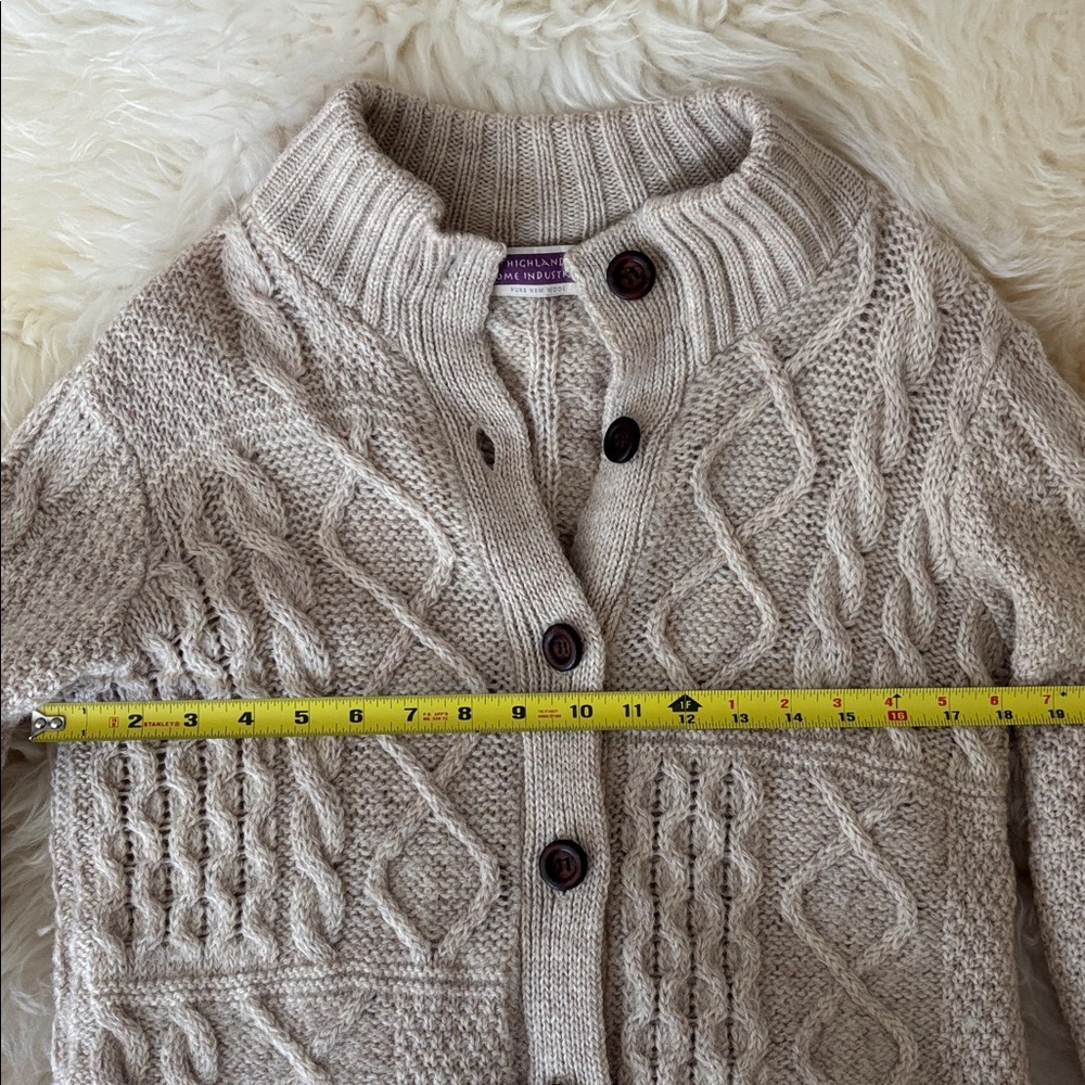 Women's Cream Cable Knit Wool Cardigan - Picture 7 of 8
